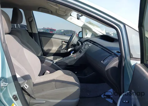 2015 Toyota Prius Three z USA, uszkodzony, nr VIN JTDKN3DU9F1983286